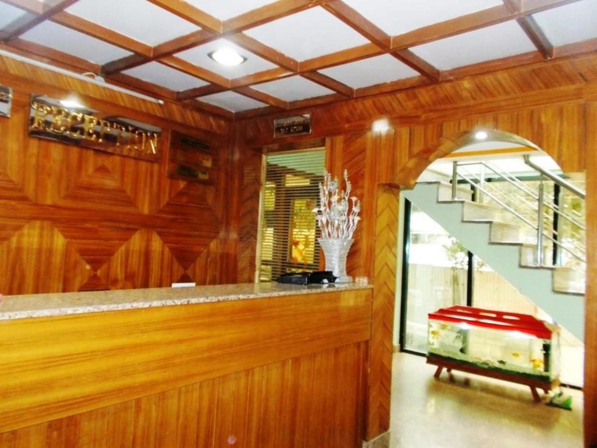 Moon Hotel Mallital, Near Nainital High Court Kültér fotó