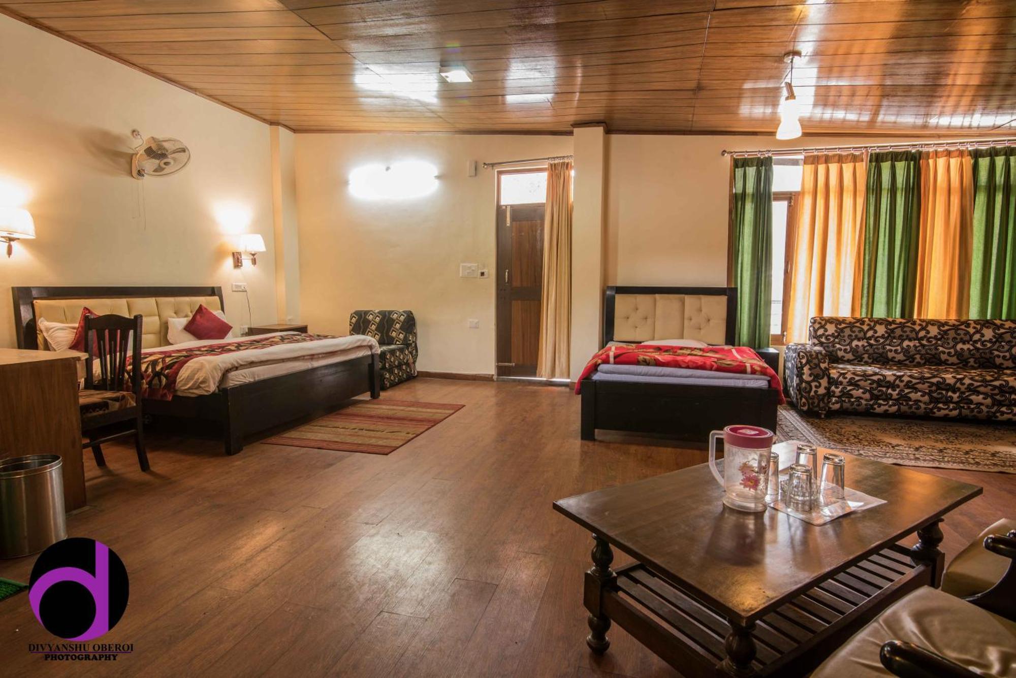 Moon Hotel Mallital, Near Nainital High Court Kültér fotó
