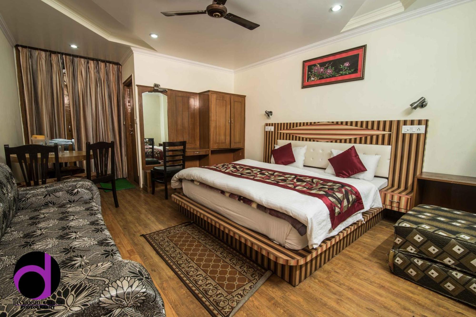 Moon Hotel Mallital, Near Nainital High Court Kültér fotó